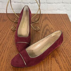 Salvatore Ferragamo Florence 7.5 A Maroon Bergundy Suede Heels